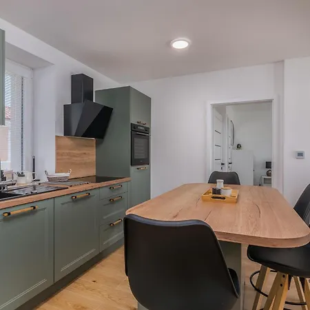 Alexandra Apartmán *