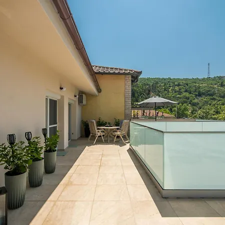 Apartament Alexandra *