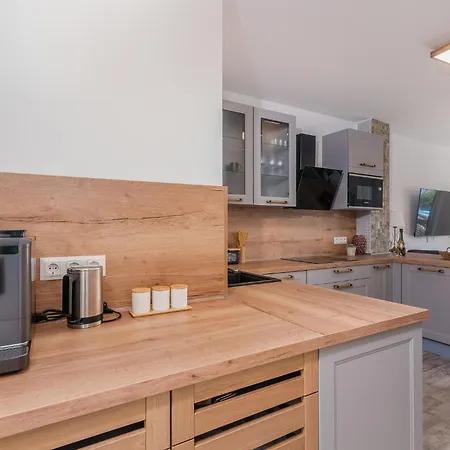 Alexandra Apartament Bakarac