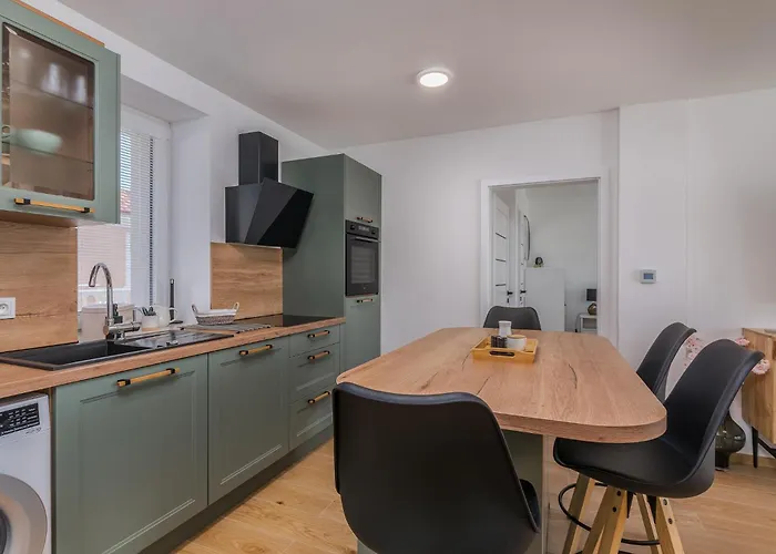 Alexandra Διαμέρισμα *